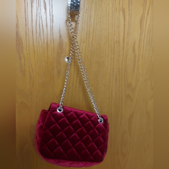 SOLD Forever 21 Red Velvet Shoulder/Crossbody Small Purse - Picture 5 of 5